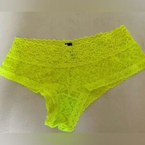 New Victoria’s Secret The Lacie Yellow Sheer Lace Hiphugger Panties VS Small S